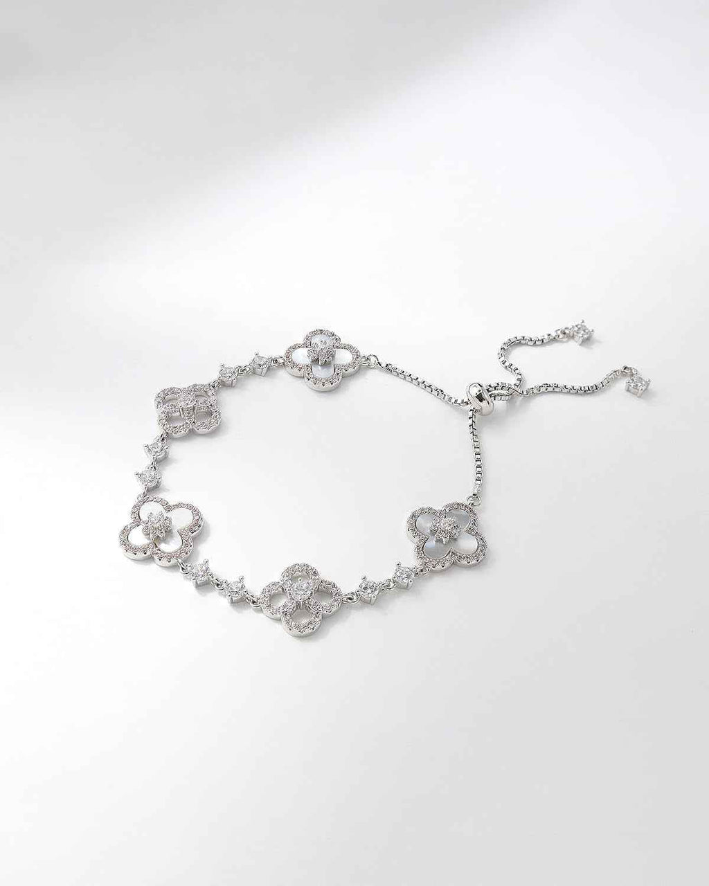18K Gold Plated Clover Bracelet for Women | Elegant Four Leaf Flower Charm Bracelet