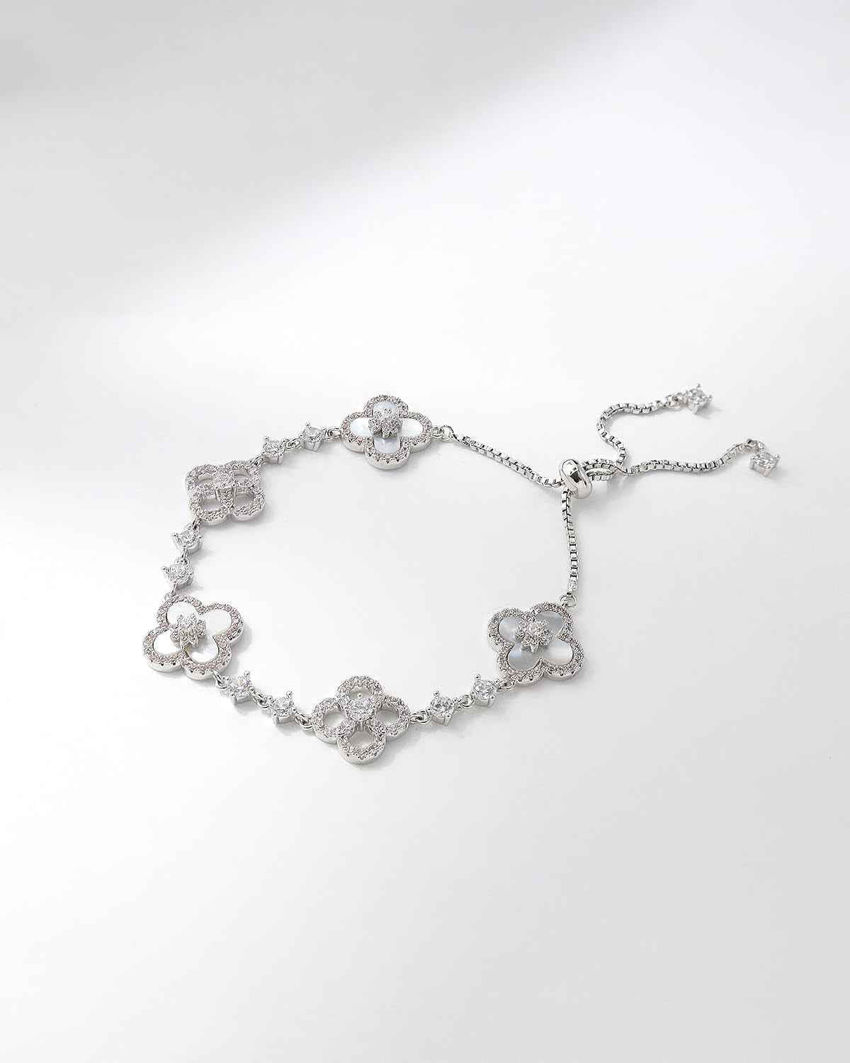 18K Gold Plated Clover Bracelet for Women | Elegant Four Leaf Flower Charm Bracelet