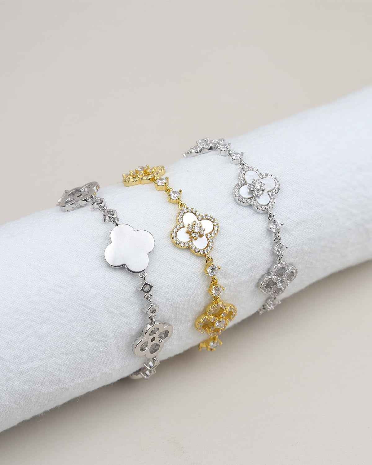 18K Gold Plated Clover Bracelet for Women | Elegant Four Leaf Flower Charm Bracelet